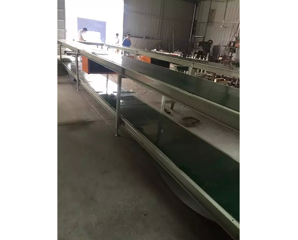 皮帶輸送機(jī)